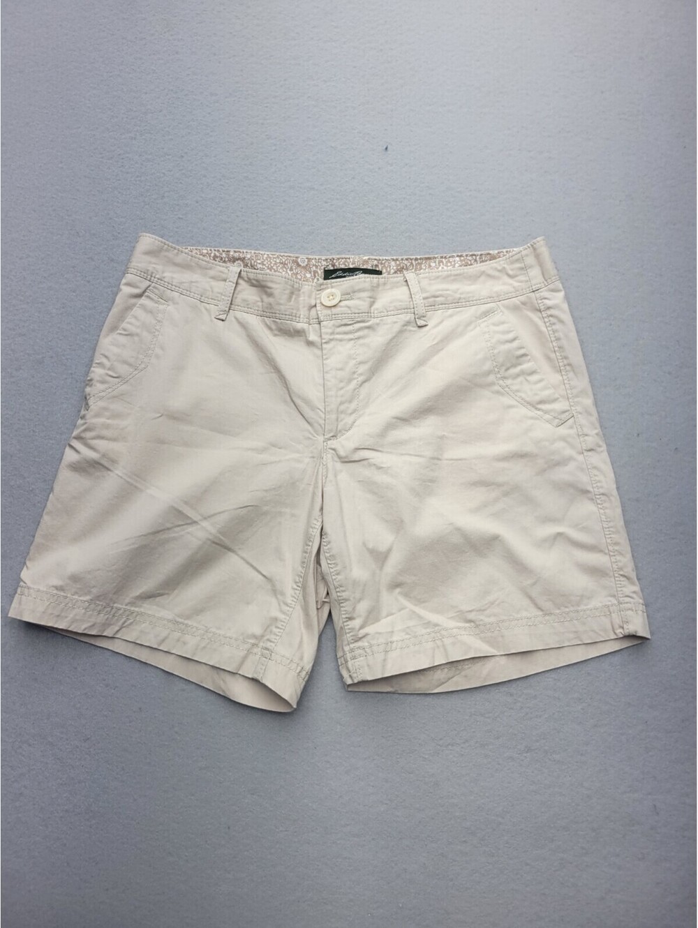 Eddie Bauer Women's Shorts Size 8 Khaki Mid Rise Bermuda Knit 6.5 in